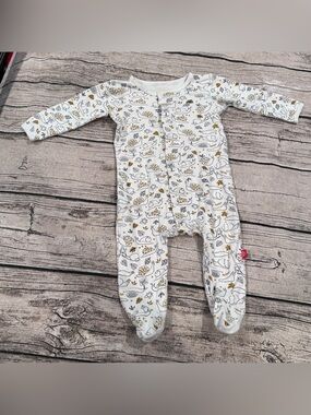 Magnetic Me White Cotton Footed One-Piece Gray Snail & Slug Print Unisex 3-6